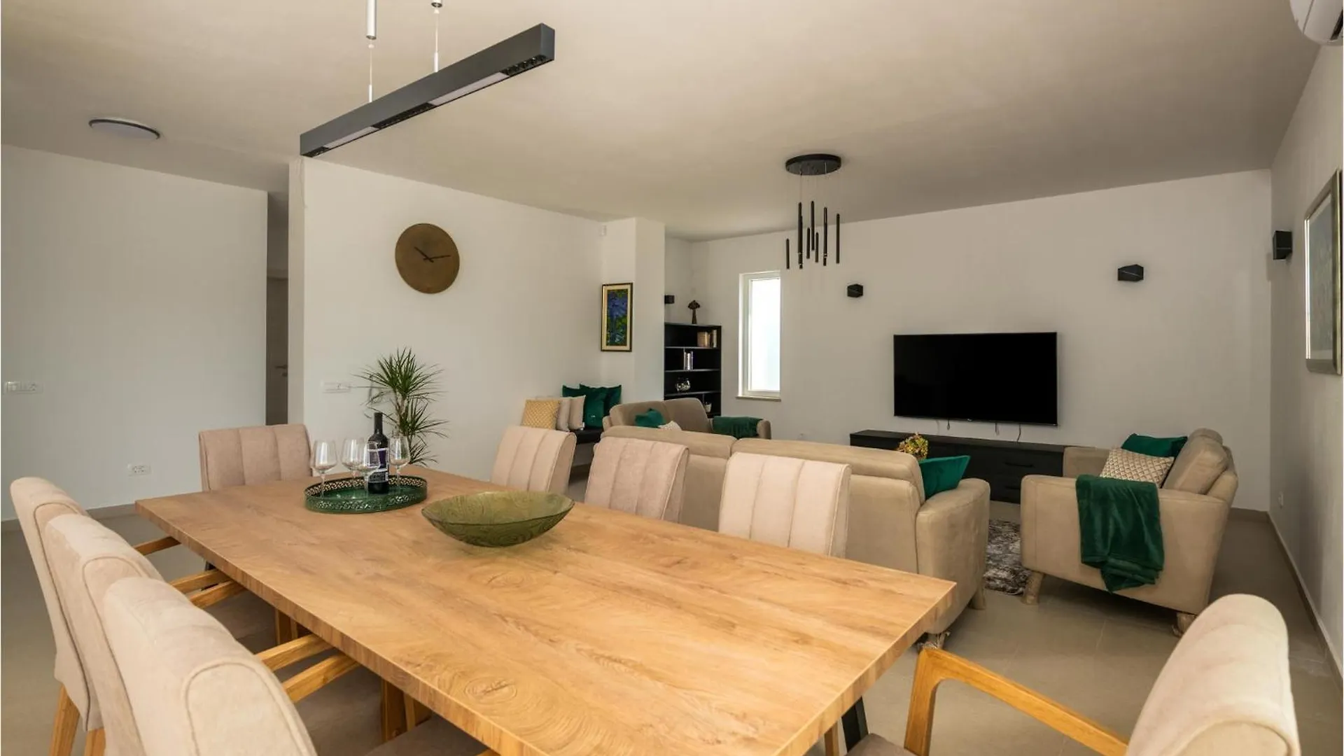 Awesome Home In Krnica With Outdoor Swimming Pool
